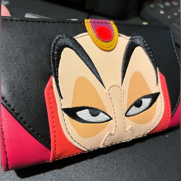 Loungefly Disney Aladdin Jafar Cosplay Flap Wallet - Picture 9 of 11